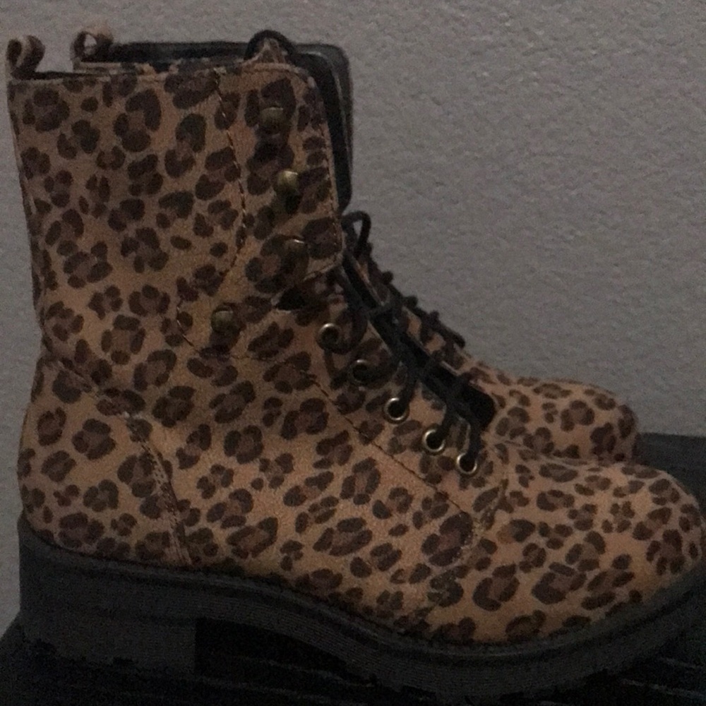 Mia cheetah boots